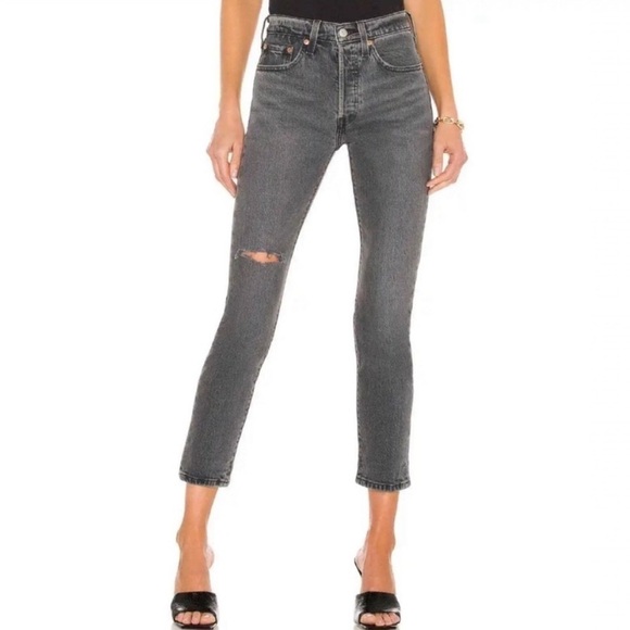 NWT Levi’s 501 High Rise Ripped Skinny Jeans in Dark Side of the Moon Grey - Picture 3 of 8